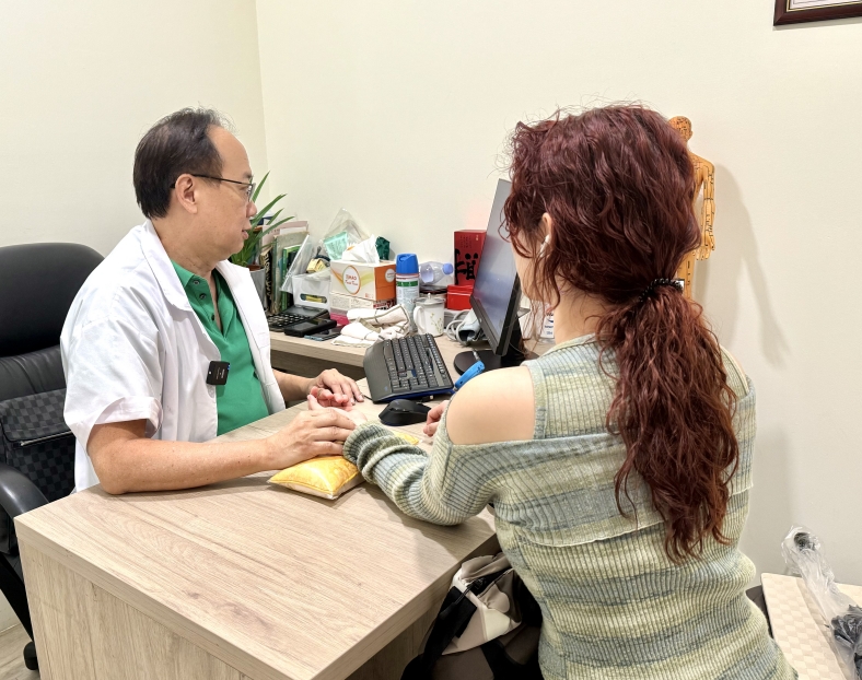 月经不调来了十几天还没完怎么办？新加坡贡方堂中医丘保润一方搞定例假问题！