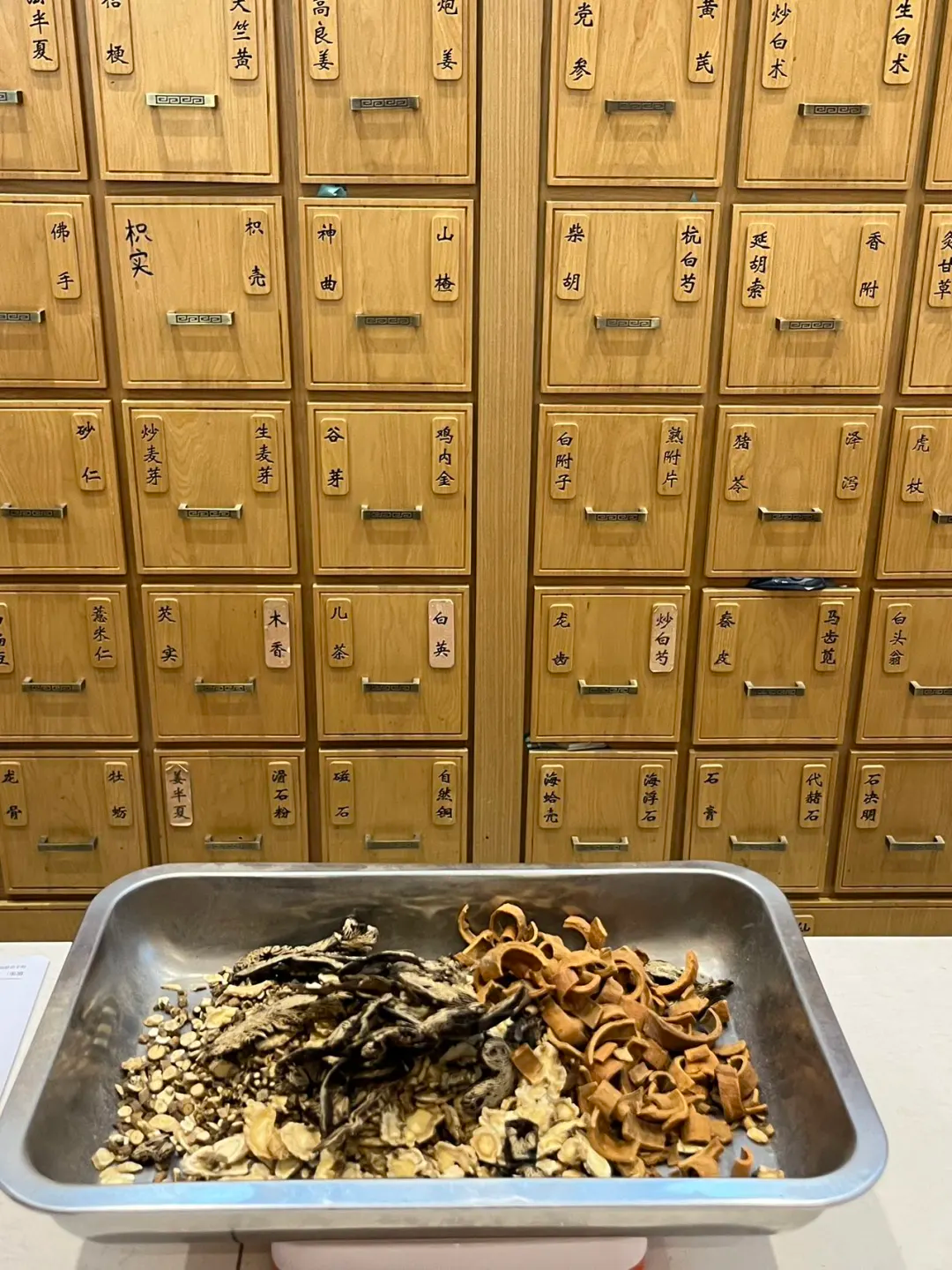 脾虚水肿导致晨起脸肿如何解?新加坡贡方堂TCM丘保润医师调理有方！