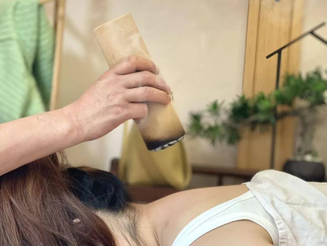 久坐腰痛如何缓解？新加坡贡方堂TCM丘保润多角度疗法！