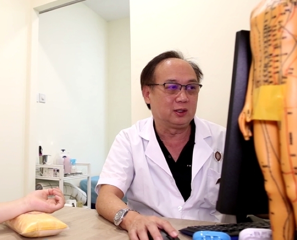便秘严重怎么办？新加坡贡方堂TCM丘保润一方快速通便！