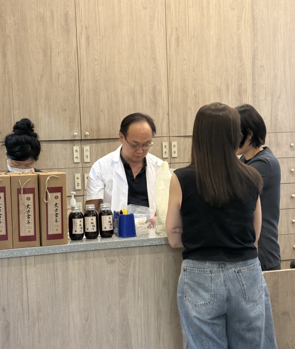 大姨妈推迟不来怎么办？新加坡贡方堂TCM丘保润一方激活月经！