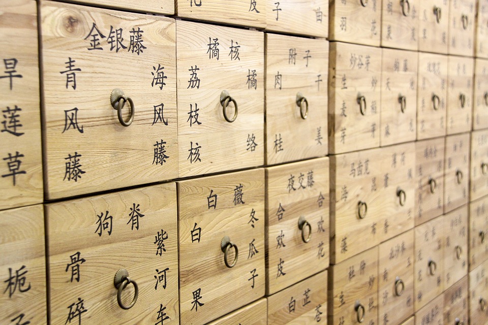 甲状腺结节不想手术该如何调理？新加坡贡方堂TCM丘保润妙方散结！
