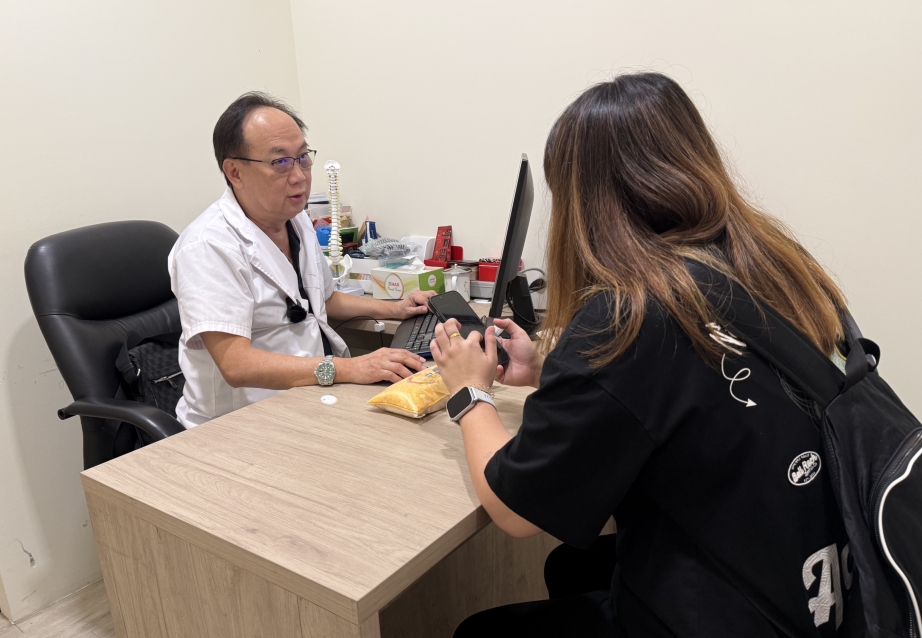 脂溢性脱发怎么办？新加坡贡方堂TCM丘保润一方来头发！