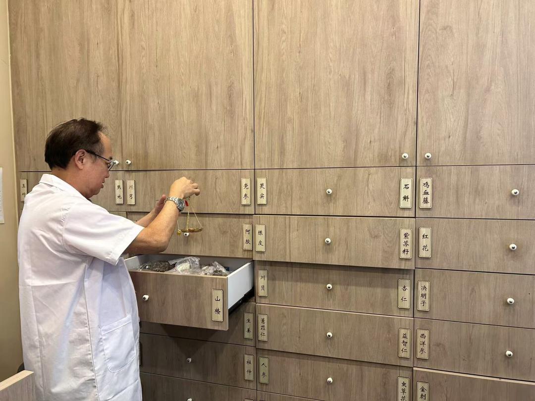 带状疱疹怎么办？新加坡贡方堂TCM丘保润一方不留后遗症！