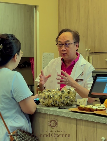 更年期心烦易怒该如何调理？新加坡贡方堂TCM丘保润妙手回春！