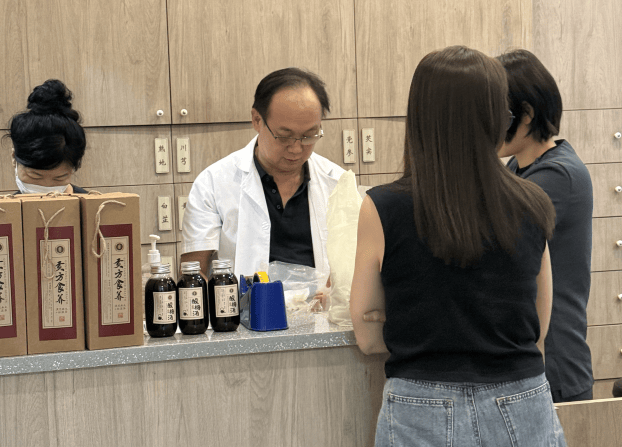 月经量多崩漏怎么办？新加坡贡方堂TCM丘保润调经止血有良方！