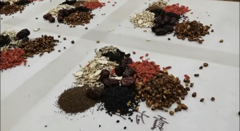 月经量少颜色淡怎么办？新加坡贡方堂TCM丘保润一方调经有奇效！