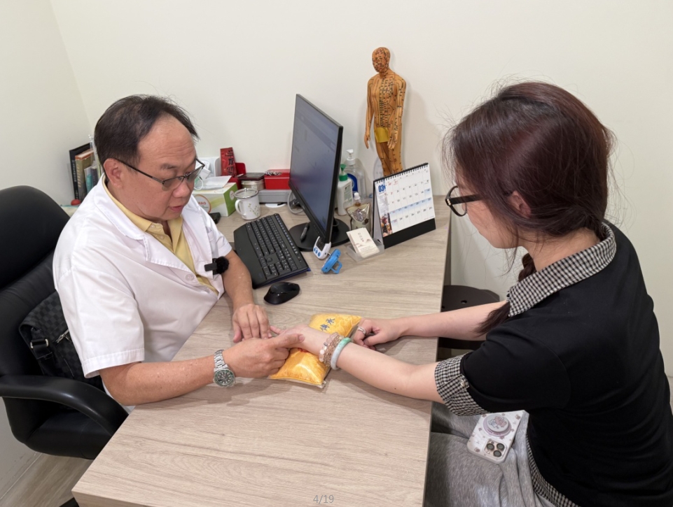 How to Treat Rhinitis? Singapore Gong Fang Tang's TCM Expert Qiu Baorun Tailors Treatment to Specific Types!