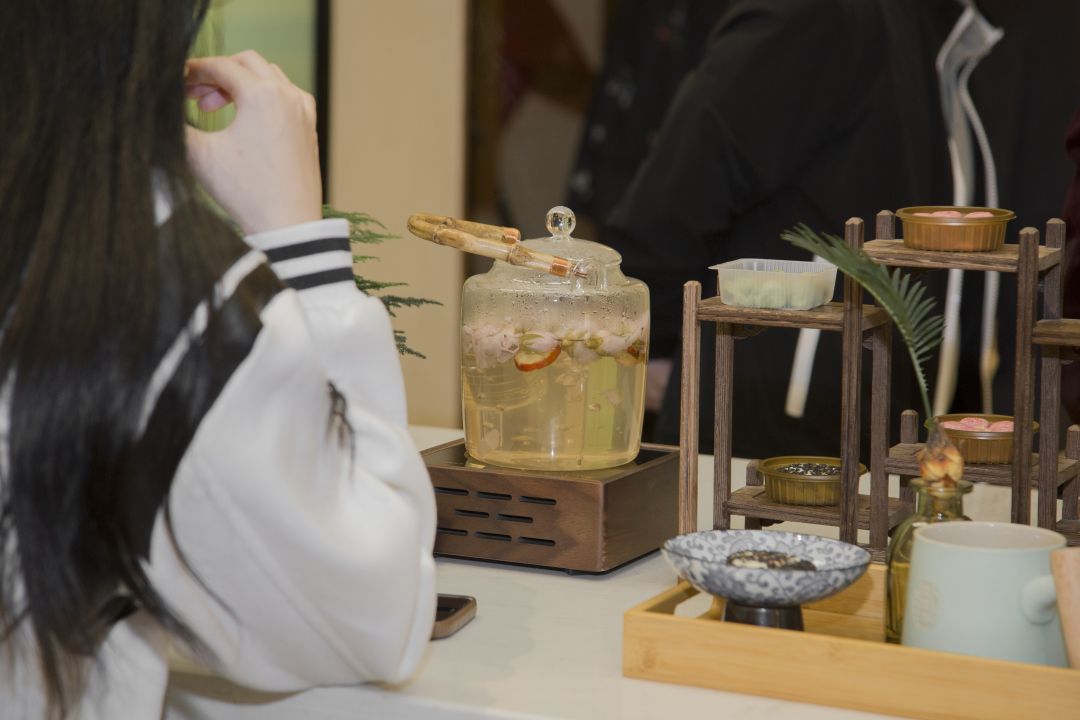 卵巢囊肿怎么办？新加坡贡方堂中医丘保润重用一味药化解！