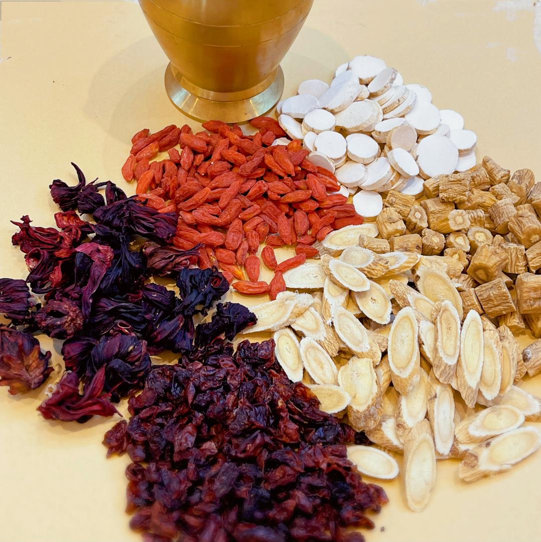 How to Ease Menstrual Cramps? Singapore's Kong Fong Tong TCM Physician Dr. Khoo Poh Joon Can Help！