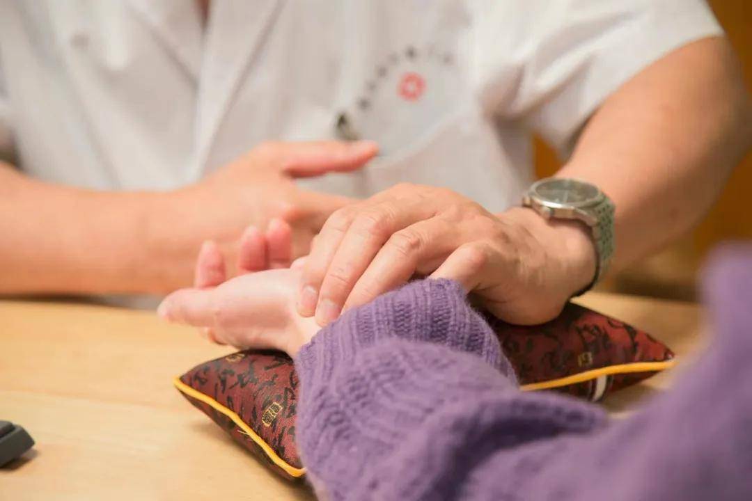 【医案】产后脱发该如何调理?新加坡贡方堂TCM 【医案】产后脱发该如何调理?新加坡贡方堂TCM