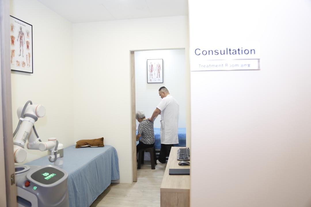 中风后吐字不清伴肢体麻木如何调理?新加坡贡方堂TCM丘保润针药齐下! 中风后吐字不清伴肢体麻木如何调理?新加坡贡方堂TCM丘保润针药齐下!