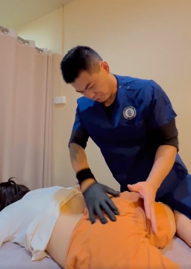 贡方堂骨雕师郁赛徒手骨雕塑形术：从假胯宽到直腿身姿的逆袭全过程！