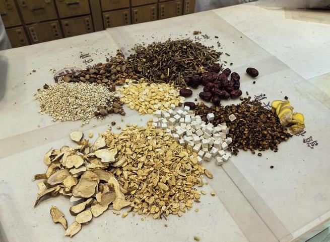 医案｜新加坡中医治疗关节痛，贡方堂TCM丘保润一个经方搞定！