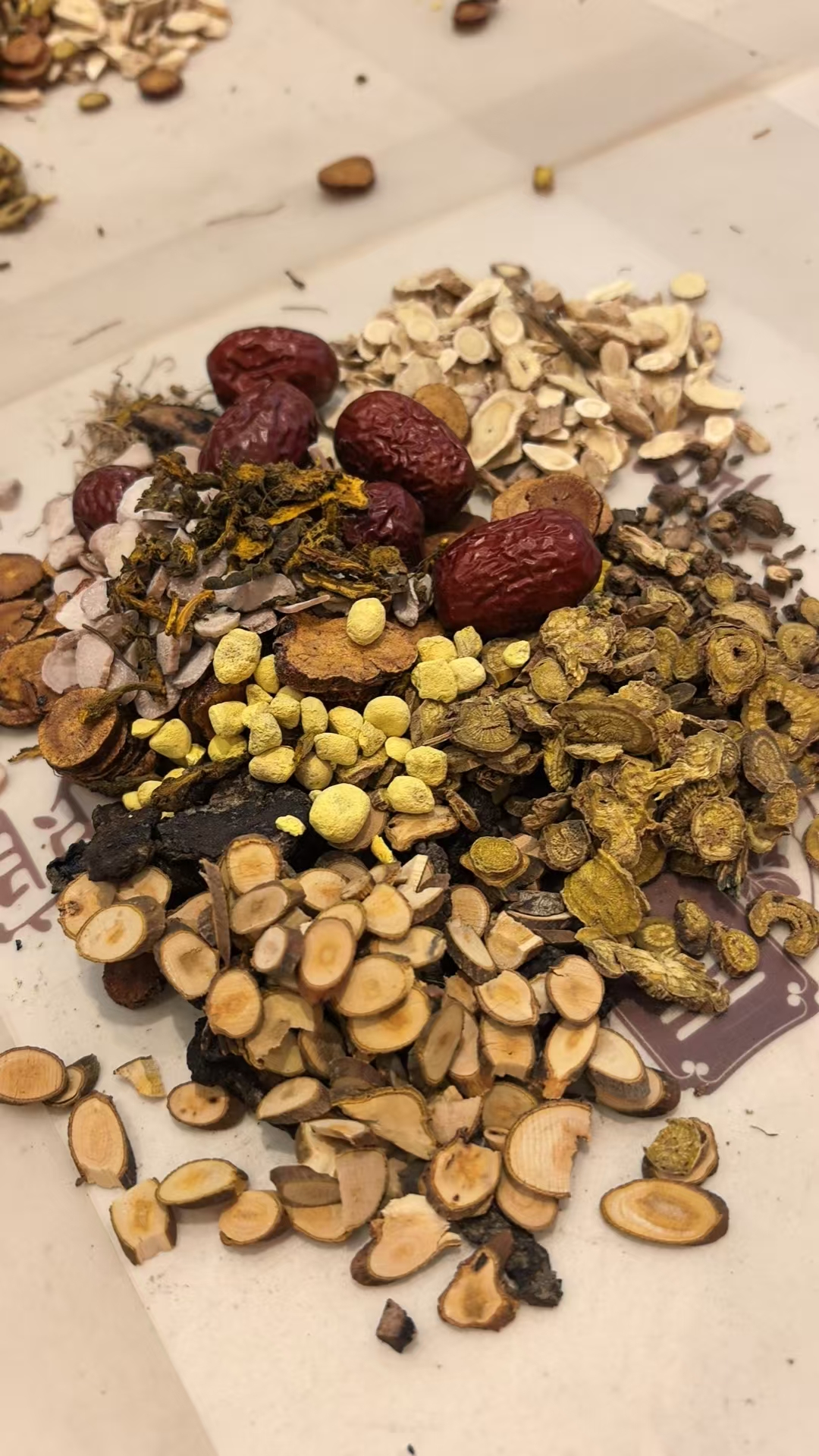 【医案】血热风燥导致神经性皮炎怎么治？新加坡贡方堂TCM丘保润综合调理凉血止痒！