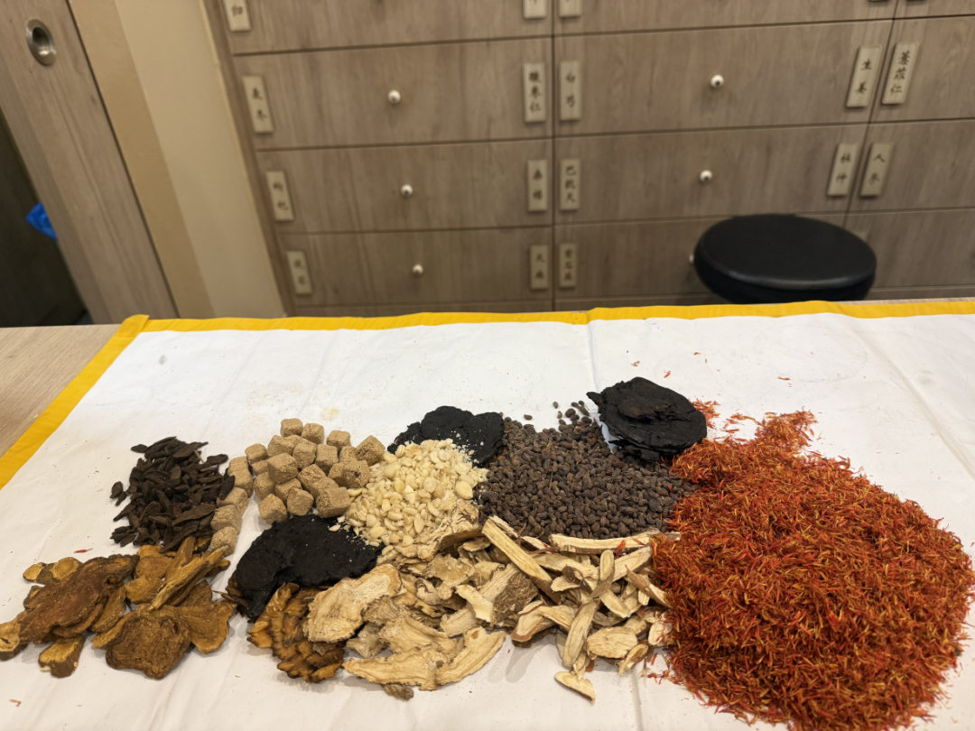 Postpartum TCM Singapore 新加坡产后中医调理 Postpartum TCM Singapore 新加坡产后中医调理