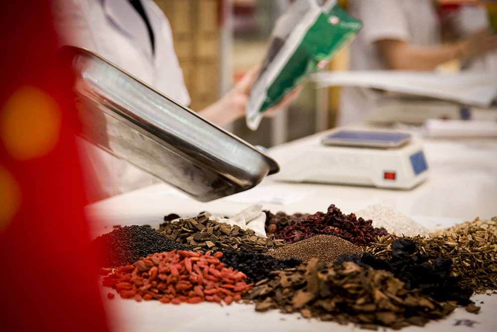 失眠怎么办？中医治疗失眠的最好方法！新加坡贡方堂中医丘保润助您一觉到天亮