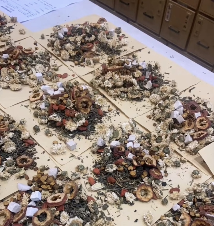 脂溢性皮炎中医怎么治疗？新加坡贡方堂TCM陈慧芳一方告别油痒头皮