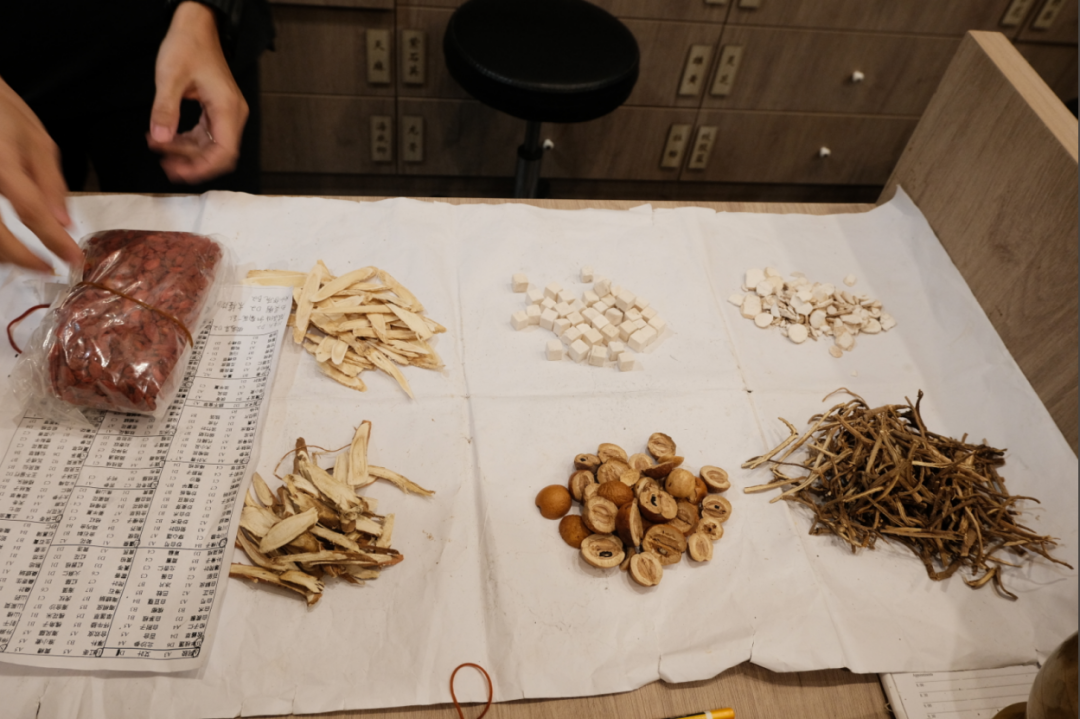 乳腺结节反复胀痛?新加坡牛车水贡方堂TCM:中医调理,从根源化解气滞痰凝 乳腺结节反复胀痛?新加坡牛车水贡方堂TCM:中医调理,从根源化解气滞痰凝